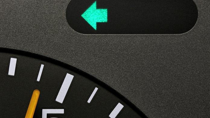 Blikáte správně? Polovina řidičů to neumí, jen se vymlouvají