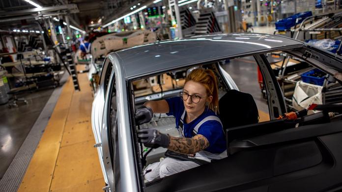 Jakou životnost mají elektromobily? Studie porovnala miliony aut na baterky, benzín i naftu