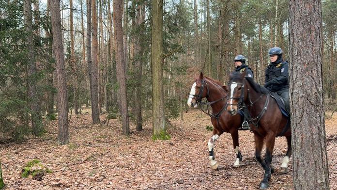 Hromadná policejní akce v Klánovicích