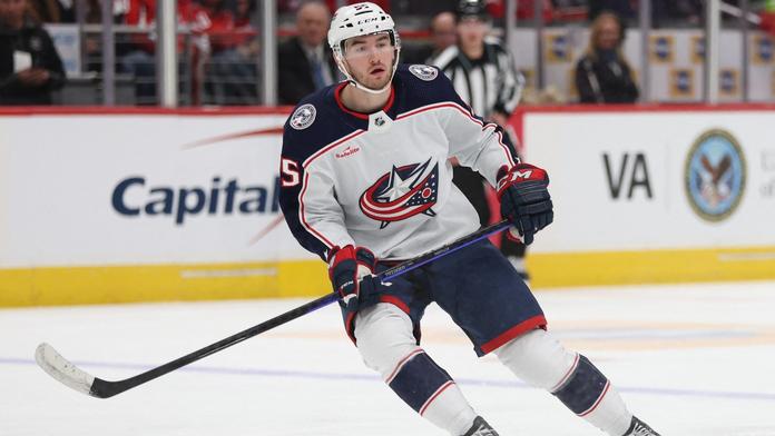 Český hokejista David Jiříček v dresu Columbusu Blue Jackets