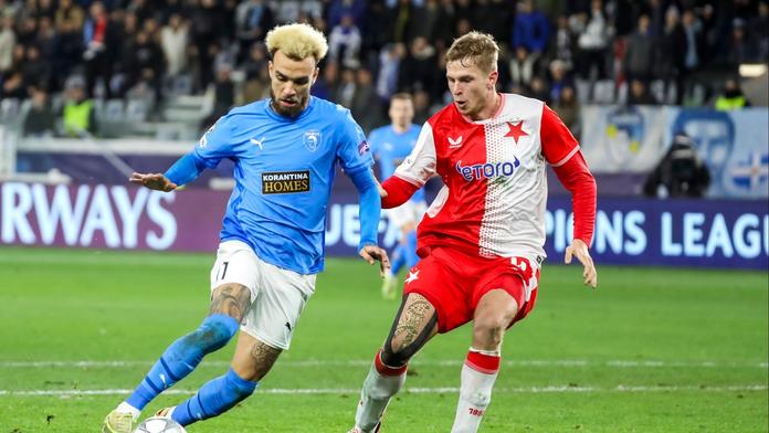 Slavia se omlouvá a vrací fanouškům peníze. Úplně jsme se sesypali, smutní Trpišovský