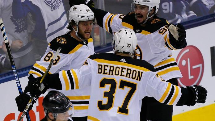 Pastrňák vrátil Bostonu naději! Dvěma góly sestřelil Toronto
