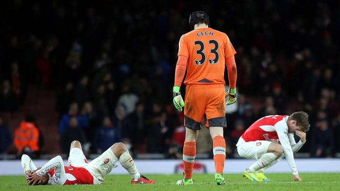 Čechův večer hrůzy. Další porážka Arsenalu, zranění a pauza!