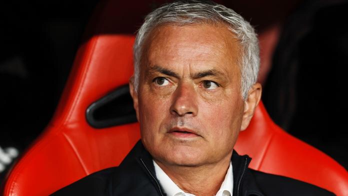 Turecké angažmá vyšlo draho. Mourinho nechal v hotelu obrovskou sekeru