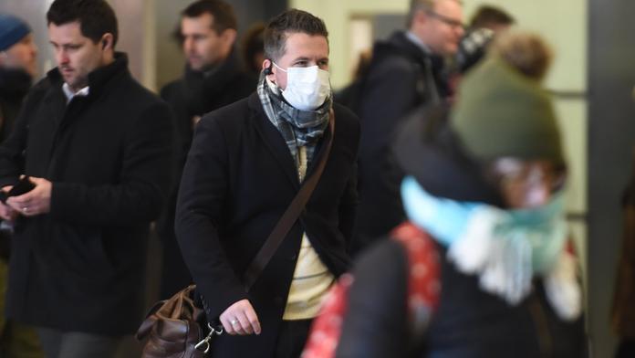 Další mutace koronaviru v Evropě! Zase ji objevili Britové