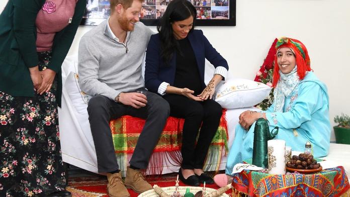 "Je to dítě moje?" šokoval Harry Meghan. Zrovna je natáčeli! VIDEO