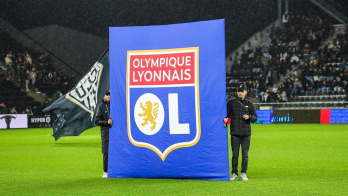 Záchrana pro Lyon. Tradiční francouzský klub zůstává v první lize