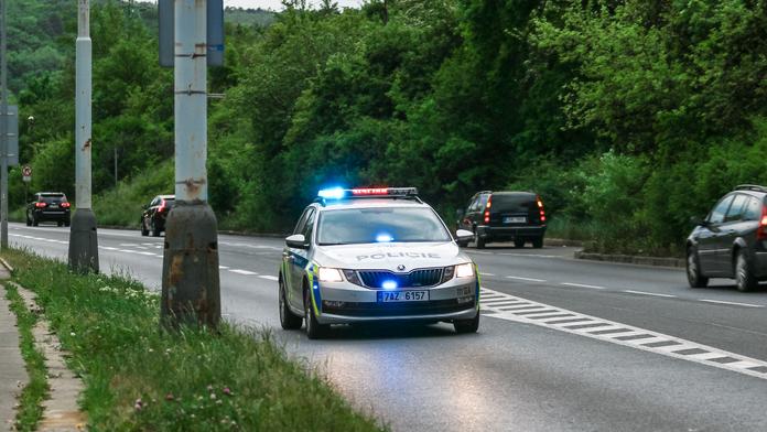 Policie pátrala po dvou 14letých dívkách, obě jsou už v pořádku doma
