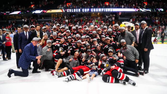 Calder Cup vyhráli Grand Rapids. Výhru řídili Češi Frk s Noskem!