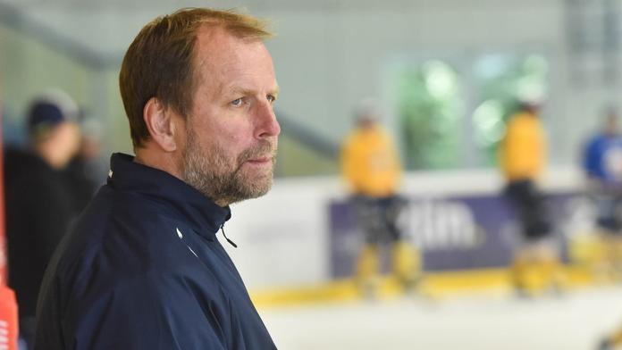 Zlín potřetí v řadě prohrál a pod Vlachem se kýve židle. Může za to jeho syn