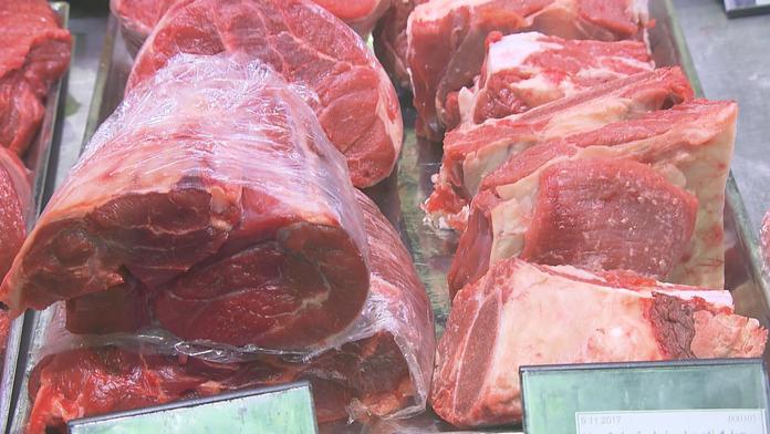 Cena masa prudce stoupla. Chovatelé varují, že zdražování nekončí