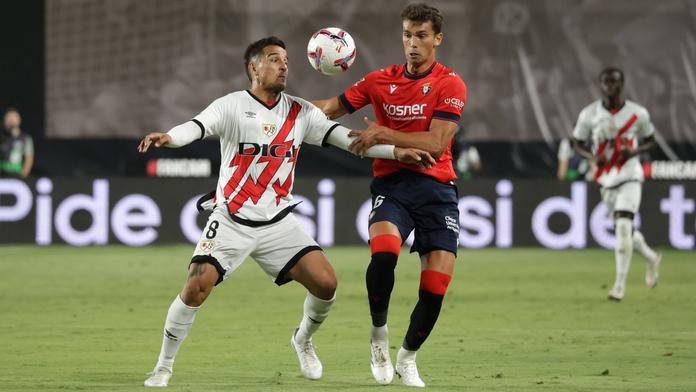 Oscar Trejo (vlevo) ještě v dresu Raya Vallecano
