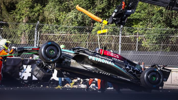 Russell F1 nehoda