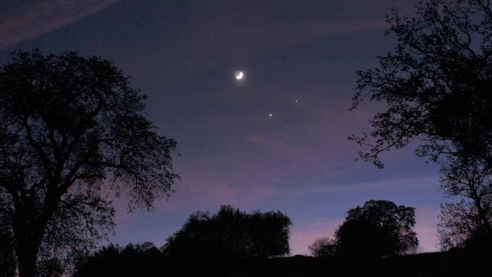Setkání Jupiteru a Venuše s Měsícem