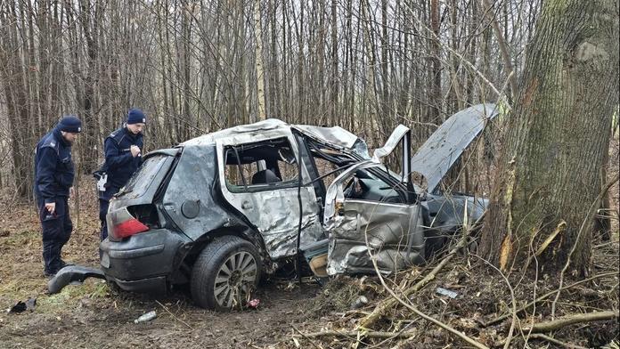 Tragédie před Vánoci. Kousek od Bohumína zemřeli dva mladí lidé