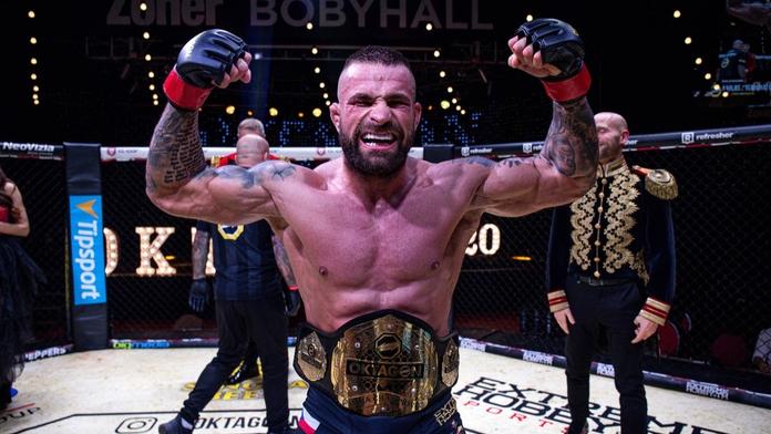 Karlos Vémola - šampion Oktagonu