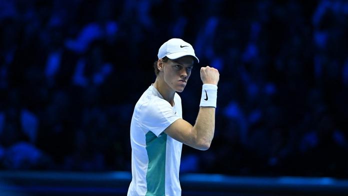 Djokovič byl na Turnaji mistrů kousek od vyřazení. Zachránil ho italský mladík