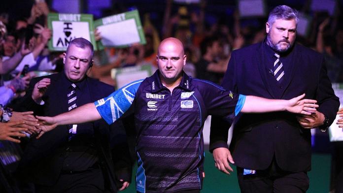 Začal World Cup of Darts! Čeští šipkaři měří síly se světovou elitou