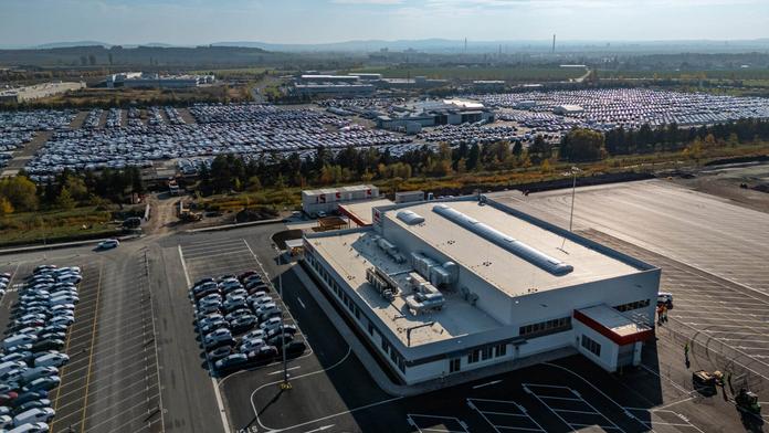 Toyota otevřela ve středočeském Kolíně logistický mega-hub. Slibuje lepší servis