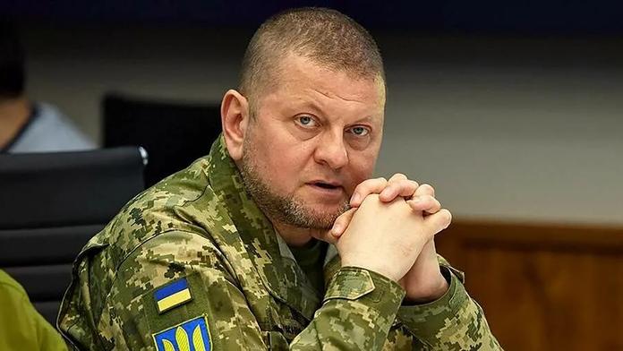 Třetí světová válka začala. Připravte se, vyzval ukrajinský generál Zalužnyj