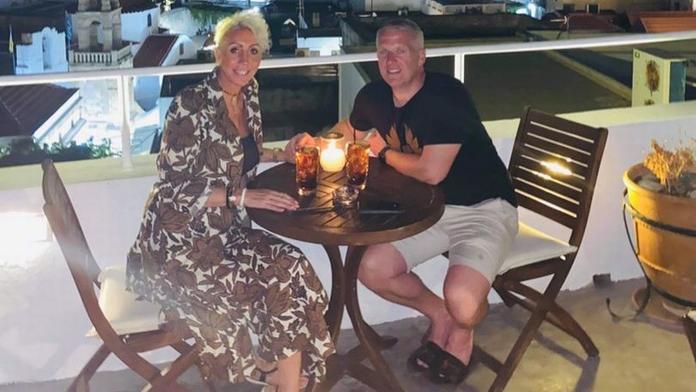 Horor na dovolené. Z luxusního hotelu odvezli hosty do karantény