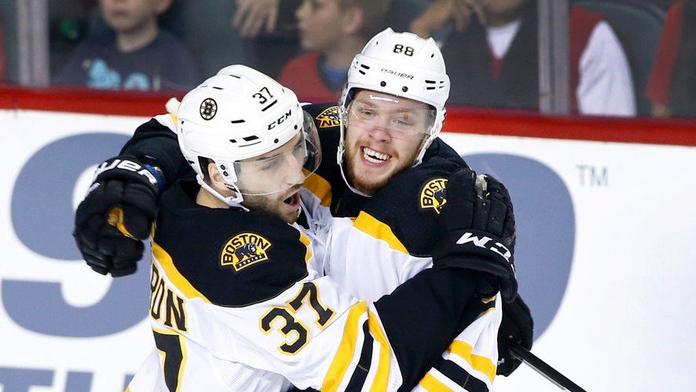 Pastrňák rozhodl o výhře Bruins. Gólem oslavil narozeniny i Jaškin!
