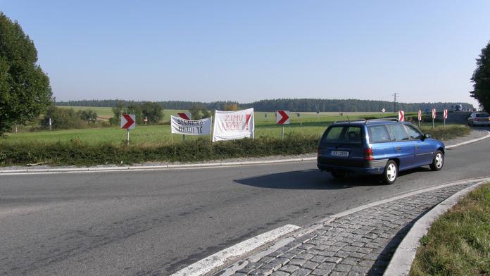 "Sluníčko, miluji tě, zimu nechci" objevilo se v Táboře na cedulích! RECESE?
