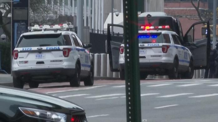 Policie obklíčila sídlo OSN v New Yorku, v okolí se pohyboval muž s brokovnicí