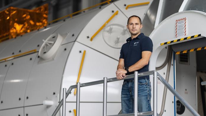 Český astronaut Aleš Svoboda zahajuje první fázi svého kosmického výcviku