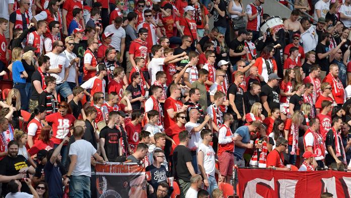 Je to venku! Slavia prozradila, kdy začne prodávat lístky na Chelsea