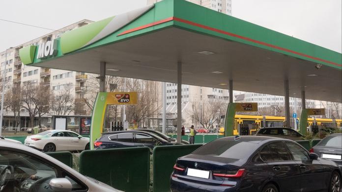 MOLu v březnu vyletěly marže na desetinásobek. EuroOil opět zdražuje