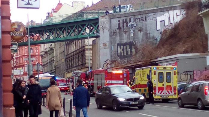 Pražští strážníci rozmlouvali muži sebevraždu, naštěstí uspěli