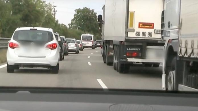 Vezli jsme dusící se dítě! Záchranáři apelují na řidiče, kteří pořád nepřemýšlejí