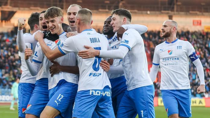 Baník ukončil sérii proher a veze tři body. Dynamo dostalo "bůra"