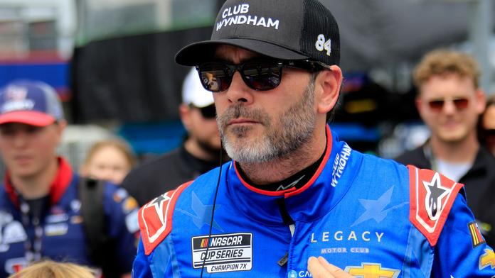 Závodník NASCAR prožívá tragédii. Jeho tchyně měla zastřelit dva lidi i sebe