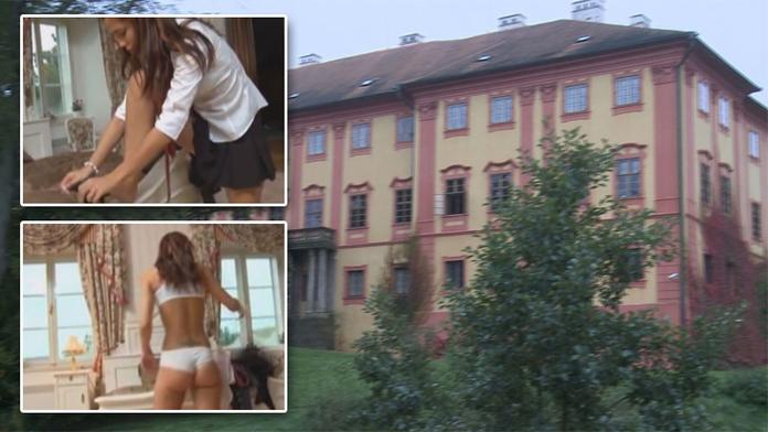 FOTO: Krásnou památku zneuctili natáčením porna! Místní zuří