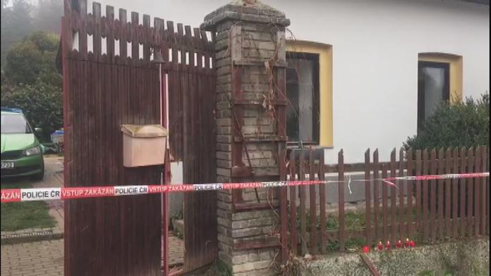 Po střelbě na Kladensku zůstal malý chlapec. Jeho osud nyní řeší úřady