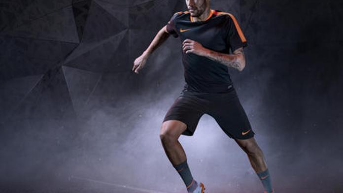 Jak oklamat soupeře? Neymar už se těší na Hypervenom II