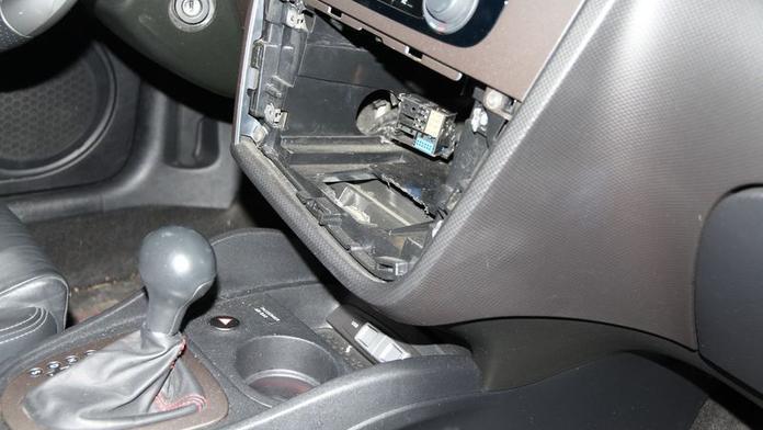 Zloději navigací způsobili na Ostravsku škodu za miliony