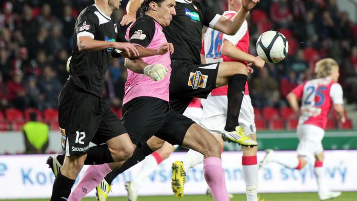 Plzeň vlastňákem Hubáčka vyhrála na Slavii, do čela jde Sigma