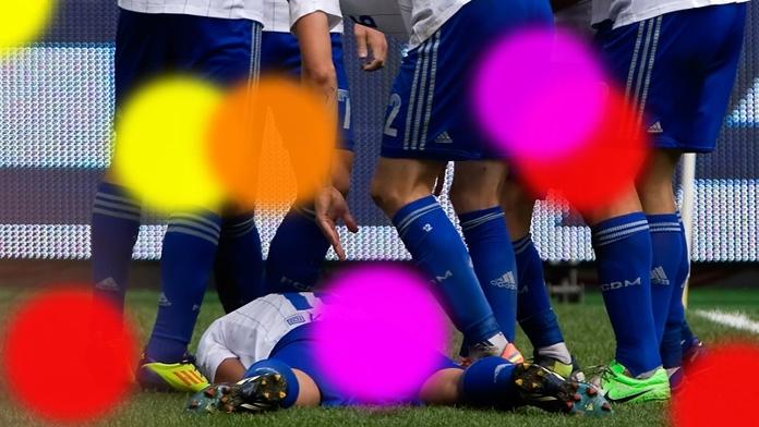 Fanoušci vtrhli na trénink a stříleli po hráčích paintballovými zbraněmi