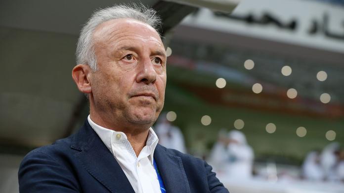 Strach o slavného trenéra! Šampion Serie A je na jednotce intenzivní péče