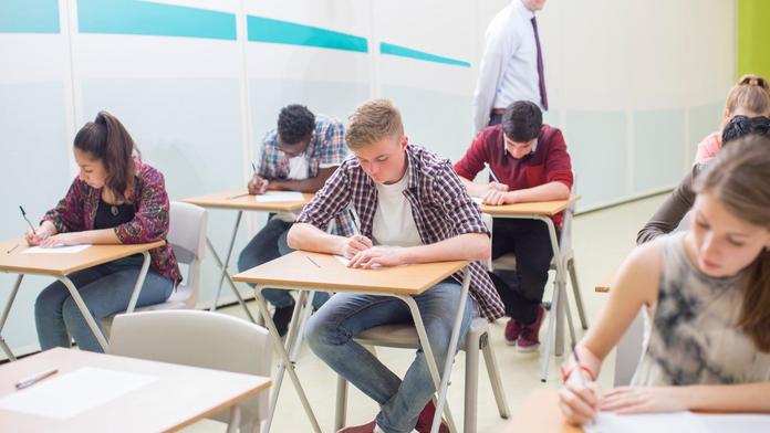 Třicetiletý migrant se vydával za dítě. Teď bude vyhoštěn