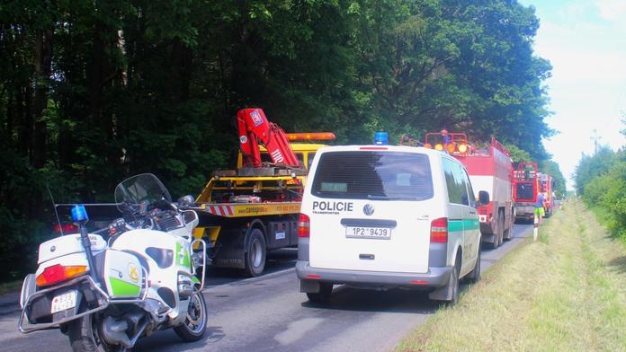 Bahna začala tragicky: Dodávka smetla auto, spolujezdec nepřežil!