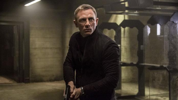 Agent 007 prohrál s koronavirem, nová bondovka dorazí až na podzim