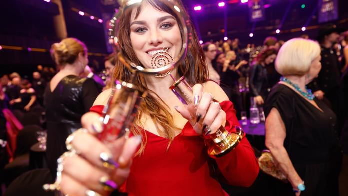 Zpěvačka Ewa Farna vyhrála Zlatého i Absolutního slavíka.