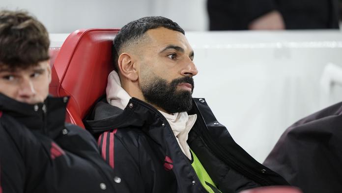 Klub mě hodil přes palubu. Chtějí to hodit na mě, zuří Salah