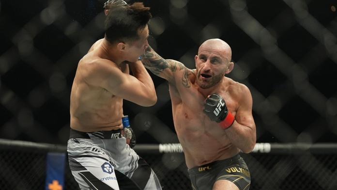 UFC 273: Volkanovski stále šampionem, spor mezi Janem a Sterlingem pokračuje