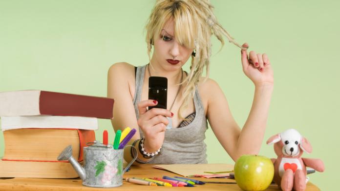 5 TIPŮ, jak správně nabít mobilní telefon a vyhnout se tak poruše