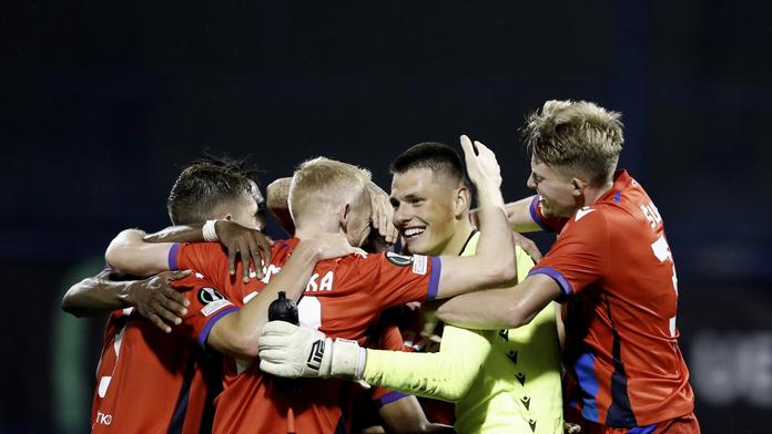 Potřebuji štípnout. Je to sen, říká po vítězném debutu osmnáctiletý Baier